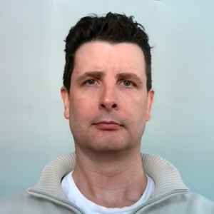 Erik Service headshot